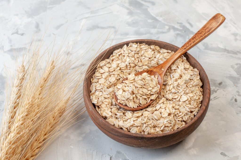 Oats – Rich in Zinc, Iron, and B Vitamins